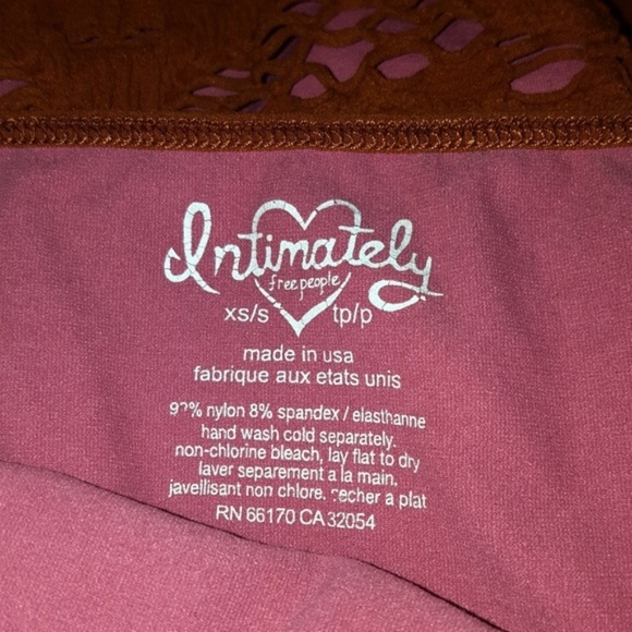 Stretch Dress NWOT Crimson Rust Medallion - Picture 7 of 7